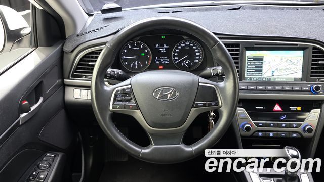Hyundai Avante (AD) 1.6 GDI Smart 2017 — фото 13
