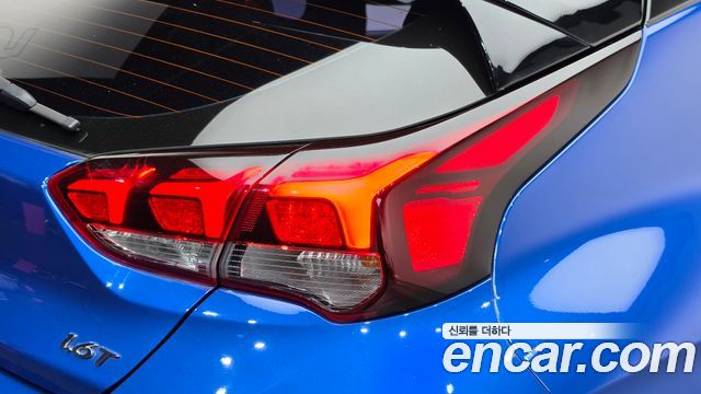 Hyundai Veloster (JS) 1.6 Turbo Sport Core 2018 — фото 23
