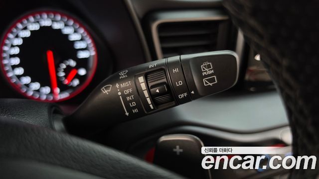 Hyundai Veloster (JS) 1.6 Turbo Sport Core 2018 — фото 29
