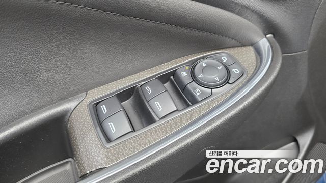 Chevrolet Malibu 1.3 Turbo LT Deluxe 2019 — фото 27