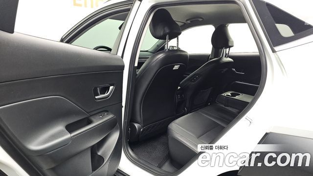 Hyundai Kona (SX2) Gasoline 1.6 Turbo 2WD Inspiration 2024 — фото 12
