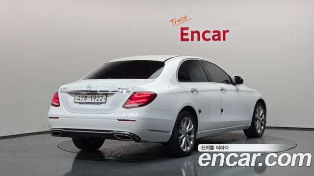 Mercedes-Benz E-Class (W213) E300 4MATIC Exclusive 2019 — фото 2