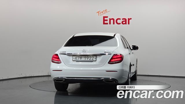 Mercedes-Benz E-Class (W213) E300 4MATIC Exclusive 2019 — фото 4