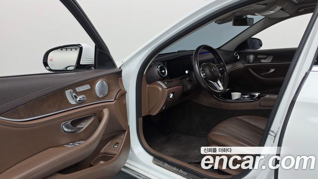 Mercedes-Benz E-Class (W213) E300 4MATIC Exclusive 2019 — фото 10