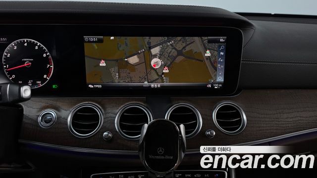 Mercedes-Benz E-Class (W213) E300 4MATIC Exclusive 2019 — фото 12