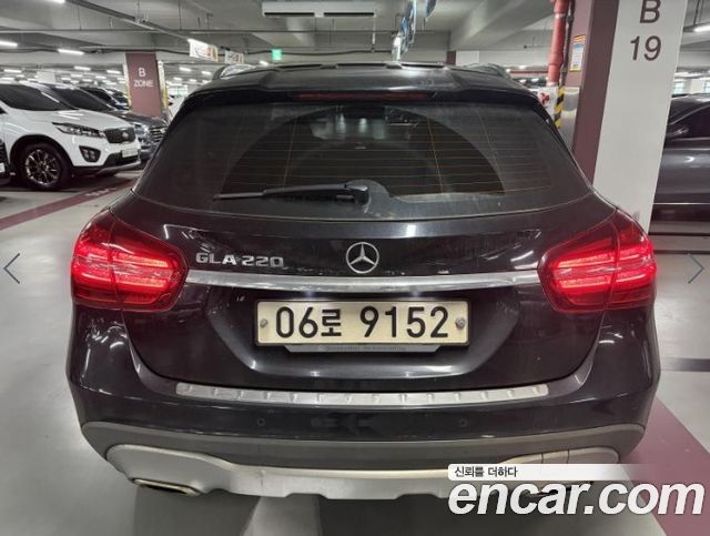 Mercedes-Benz GLA-Class (X156) GLA220 Premium 2018 — фото 2