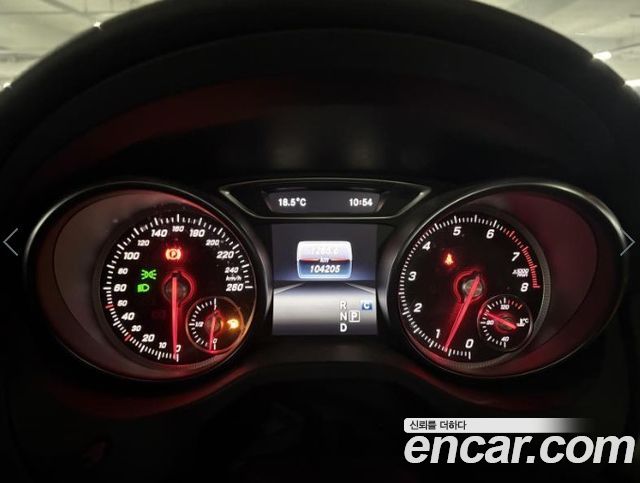 Mercedes-Benz GLA-Class (X156) GLA220 Premium 2018 — фото 3