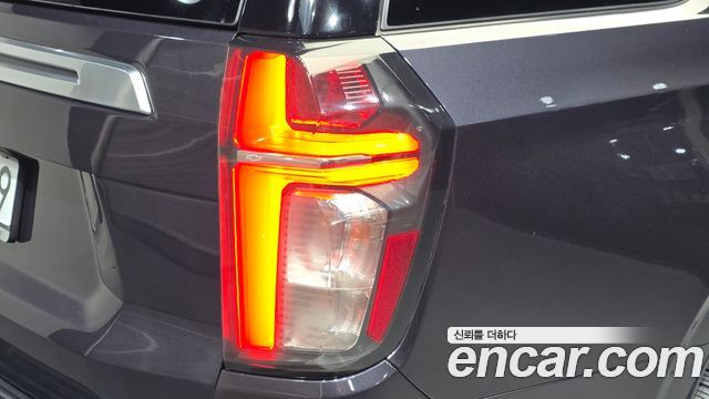 Chevrolet Tahoe 6.2 Dark Knight 4WD 2023 — фото 23