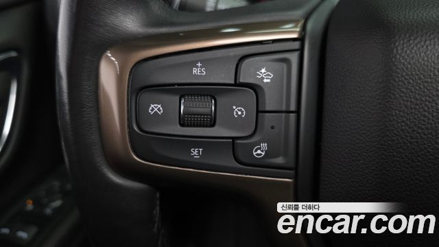 Chevrolet Tahoe 6.2 Dark Knight 4WD 2023 — фото 31