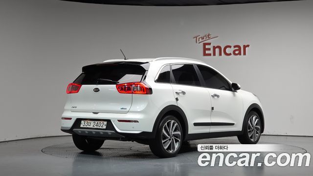 Kia Niro Noblesse 2018 — фото 2