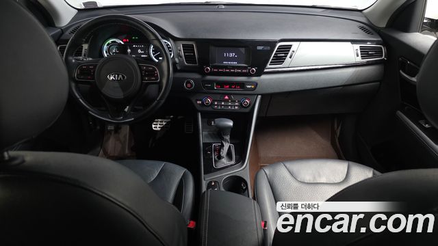 Kia Niro Noblesse 2018 — фото 7