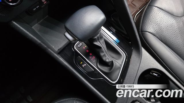 Kia Niro Noblesse 2018 — фото 9