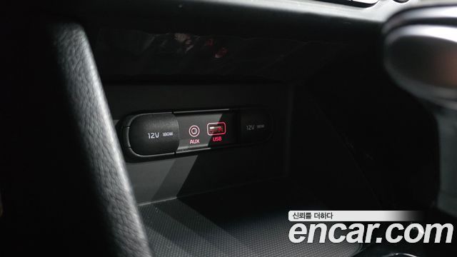Kia Niro Noblesse 2018 — фото 28