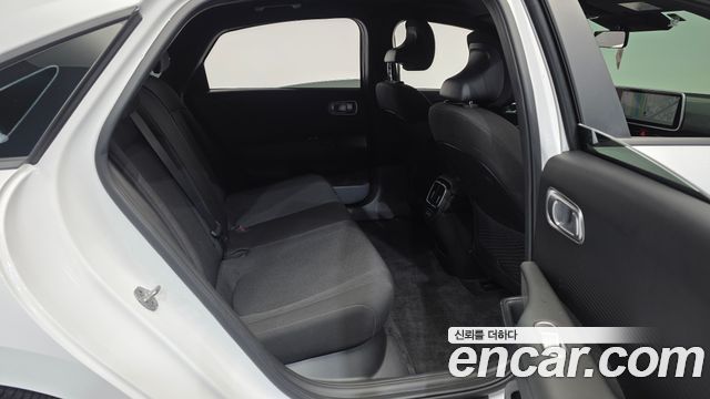 Hyundai Ioniq 6 Standard E-Value+ 2025 — фото 12