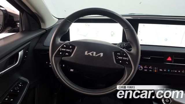 Kia EV6 Long Range Air 2023 — фото 17