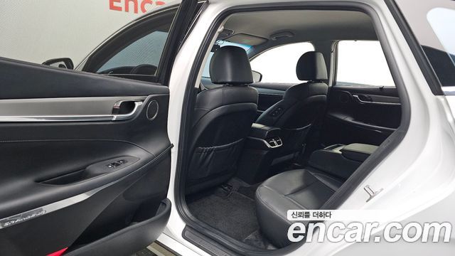 Hyundai Grandeur (IG) 3.0 LPi Rent Car Exclusive 2023 — фото 15