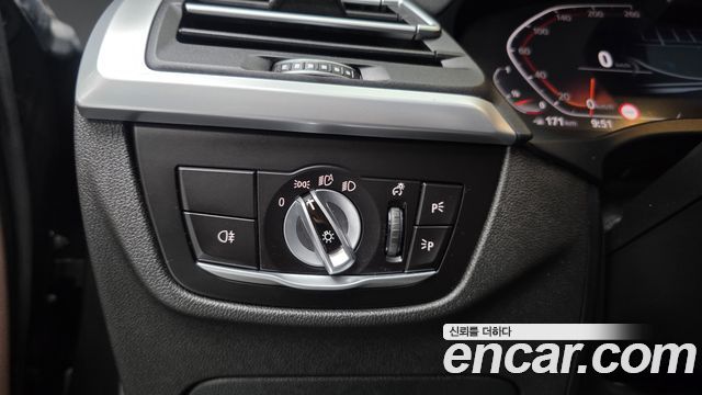BMW X4 (G02) xDrive20i xLine 2022 — фото 20