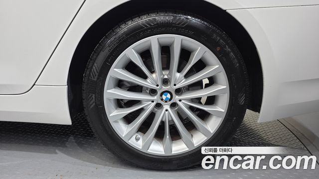 BMW 5 Series (G30) 520i Luxury 2021 — фото 21