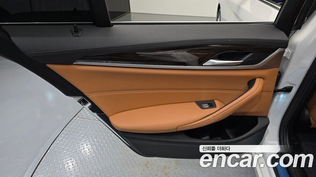 BMW 5 Series (G30) 520i Luxury 2021 — фото 25