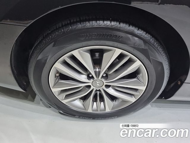 Hyundai Grandeur (HG) HG240 Modern Collection 2017 — фото 8