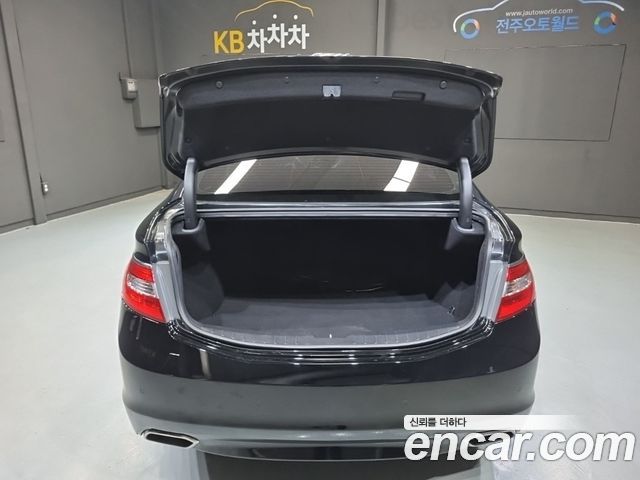 Hyundai Grandeur (HG) HG240 Modern Collection 2017 — фото 10