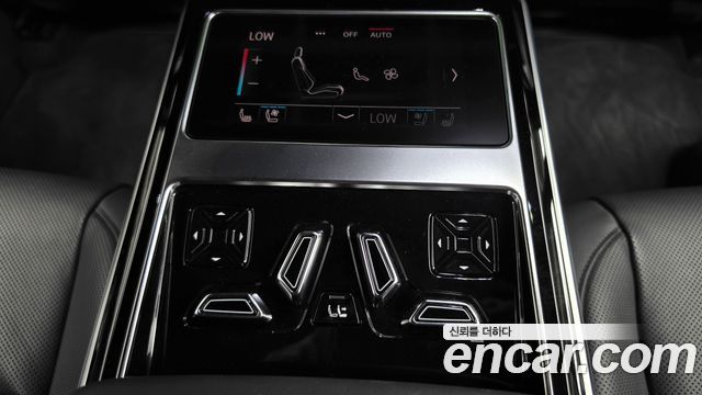 Audi A8 (D5) 55 TFSI Quattro Premium LWB 2023 — фото 19