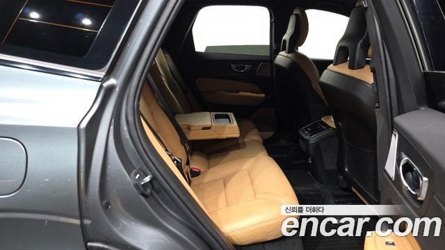 Volvo XC60 (II) D5 Inscription 2018 — фото 11