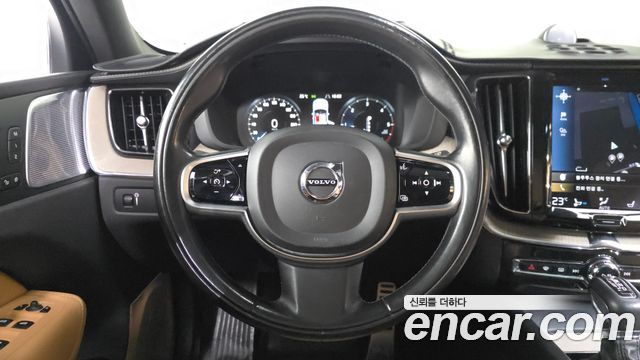 Volvo XC60 (II) D5 Inscription 2018 — фото 13
