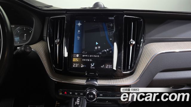 Volvo XC60 (II) D5 Inscription 2018 — фото 14
