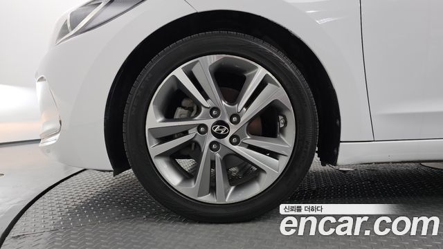 Hyundai Avante (AD) 1.6 GDI Premium 2017 — фото 5