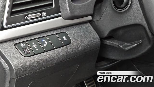 Hyundai Avante (AD) 1.6 GDI Premium 2017 — фото 13