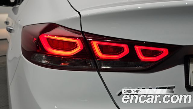 Hyundai Avante (AD) 1.6 GDI Premium 2017 — фото 23
