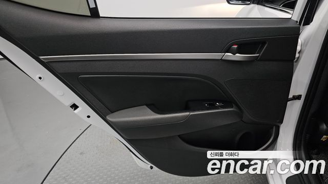 Hyundai Avante (AD) 1.6 GDI Premium 2017 — фото 25