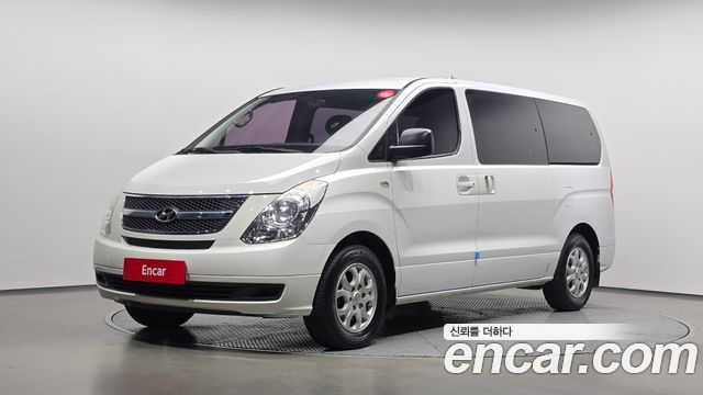 Hyundai Grand Starex 12-Seater Wagon CVX Deluxe