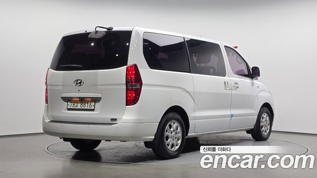 Hyundai Grand Starex 12-Seater Wagon CVX Deluxe 2014 — фото 2