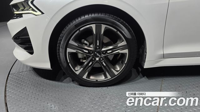 Kia K5 (III) 2.0 Prestige 2023 — фото 5