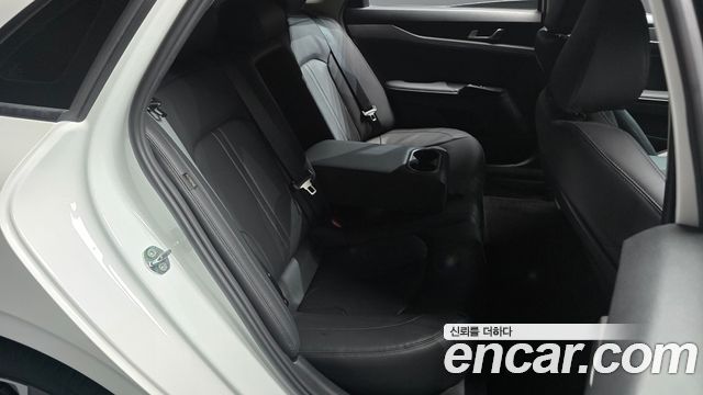 Kia K5 (III) 2.0 Prestige 2023 — фото 11