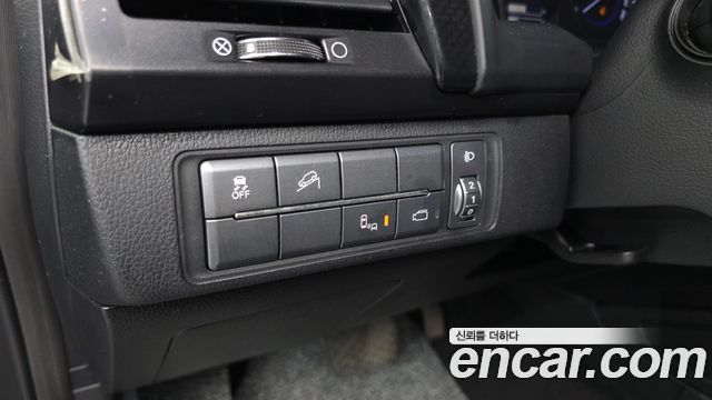 KG Mobility (SsangYong) Rexton Sports Khan Diesel 2.2 2WD Prestige (5-Link) 2021 — фото 12