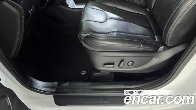 Hyundai Santa Fe Diesel 2.2 2WD Prestige 2021 — фото 32