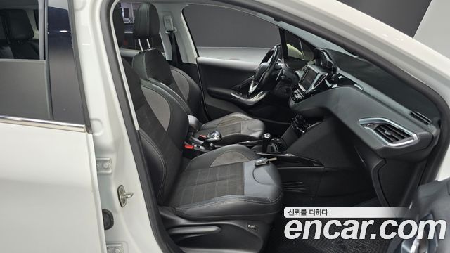 Peugeot 2008 1.6 BlueHDi Allure GC 2018 — фото 26