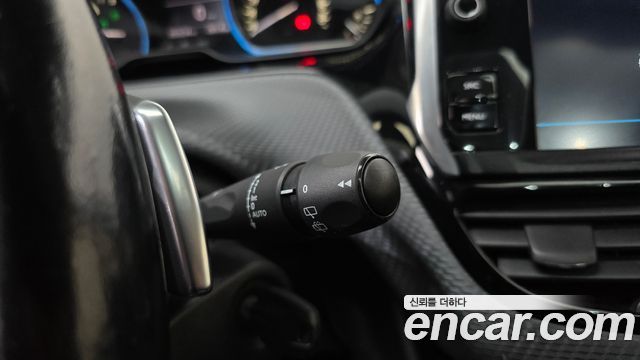 Peugeot 2008 1.6 BlueHDi Allure GC 2018 — фото 27
