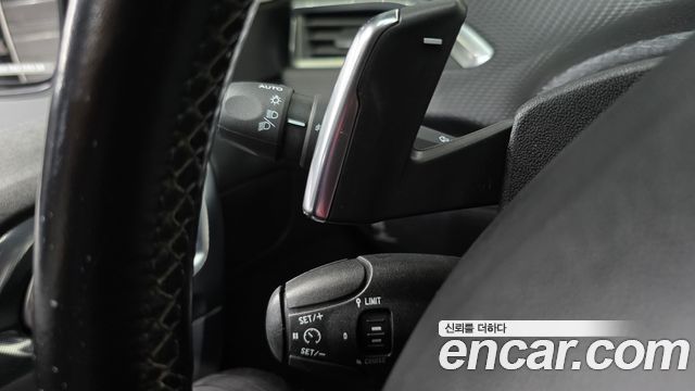 Peugeot 2008 1.6 BlueHDi Allure GC 2018 — фото 30