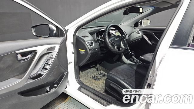 Hyundai Avante 1.6 GDi Modern Standard 2014 — фото 10