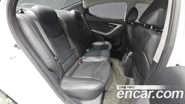 Hyundai Avante 1.6 GDi Modern Standard 2014 — фото 11