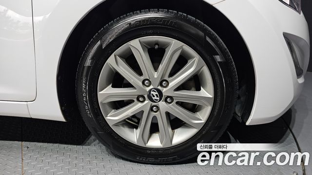 Hyundai Avante 1.6 GDi Modern Standard 2014 — фото 21