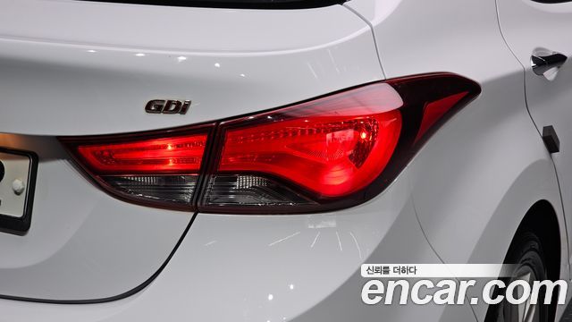 Hyundai Avante 1.6 GDi Modern Standard 2014 — фото 23