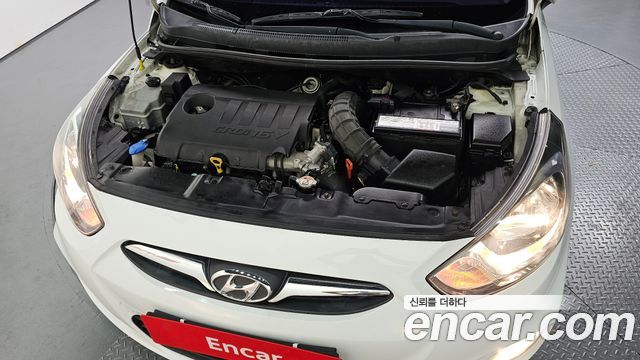 Hyundai Accent (New) Diesel 1.6 VGT Premier 2012 — фото 6