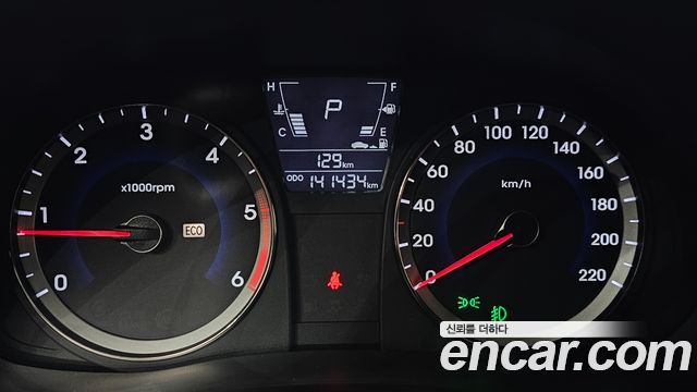 Hyundai Accent (New) Diesel 1.6 VGT Premier 2012 — фото 8
