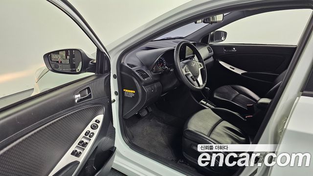 Hyundai Accent (New) Diesel 1.6 VGT Premier 2012 — фото 10