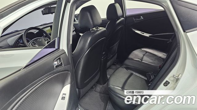 Hyundai Accent (New) Diesel 1.6 VGT Premier 2012 — фото 11
